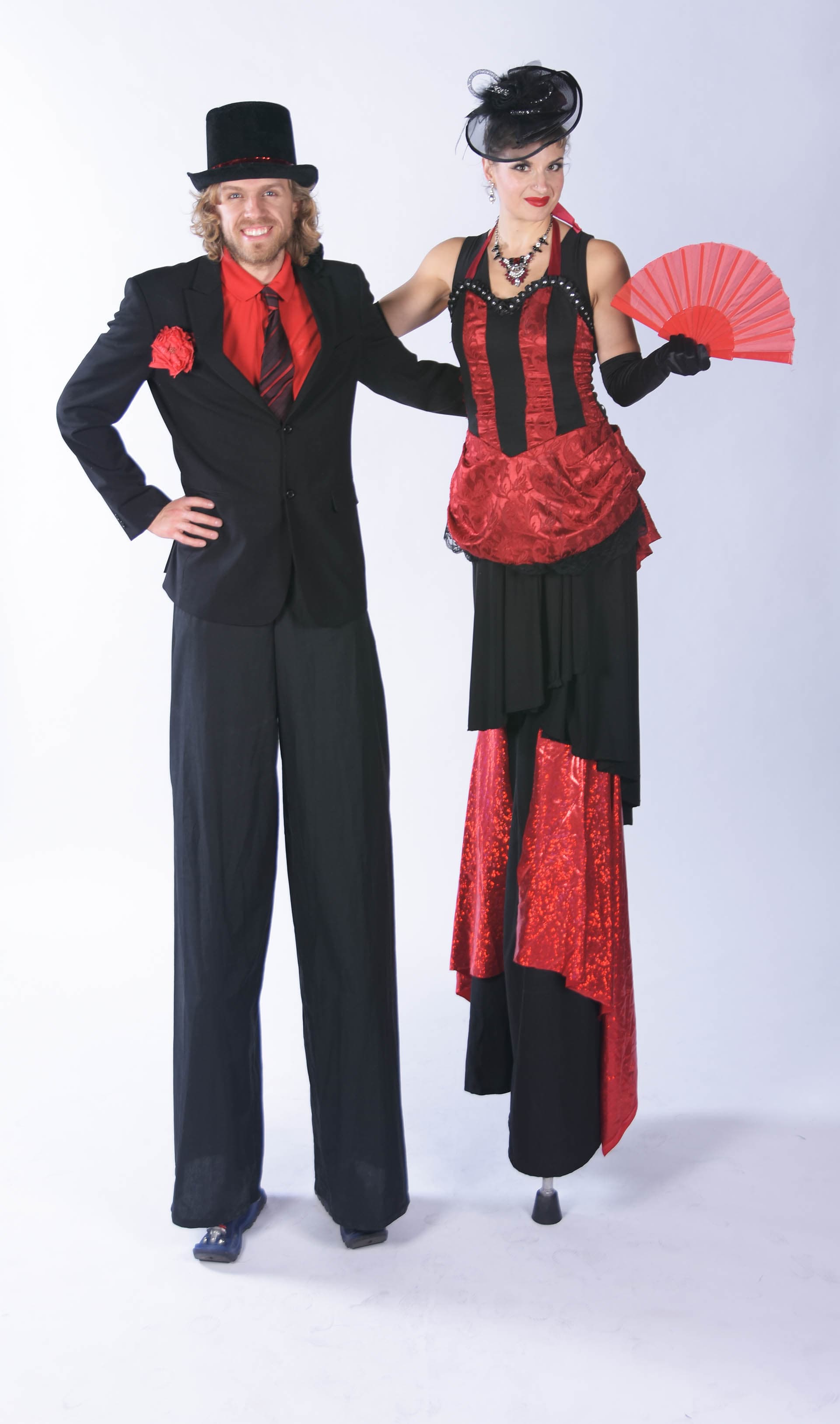 stilt-walkers-2 gallery